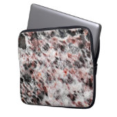 Weiße, schwammige Textur in schwarz roten Flecken Laptopschutzhülle (Vorderseite Links)