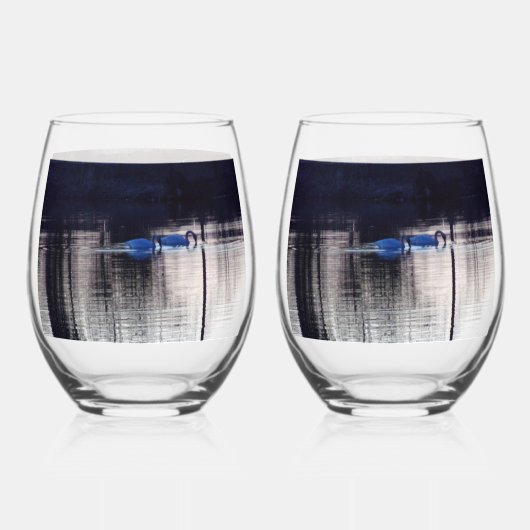 Weiße Schwäne im Flug/Bei Dämmerung Weinglas Weinglas Ohne Stiel (Rückseite)