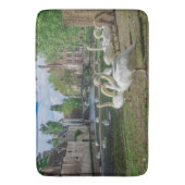 Weiße Schwäne in Brügge Badematte (Vorderseite Vertikal)