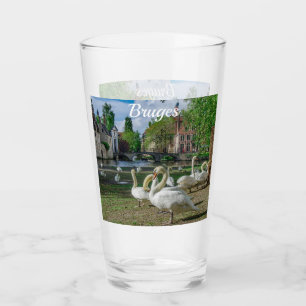 Weiße Schwäne in Brügge Glas