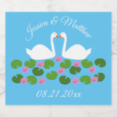 Weiße Schwäne und Wasserlilien Hochzeit nach Maß Alkoholflaschenetikett (Einzelnes Label)