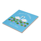 Weiße Schwäne und Wasserlilien Hochzeit nach Maß Fliese (Seite)