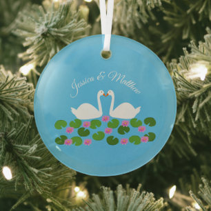 Weiße Schwäne und Wasserlilien Hochzeit nach Maß Ornament Aus Glas