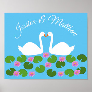 Weiße Schwäne und Wasserlilien Hochzeit nach Maß Poster
