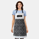 Weiße, schwarze Damastmuster, weiße, geschmolzene Schürze (Getragen)