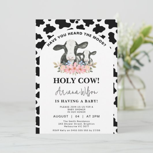 Weiße schwarze Kuh Print Floral Heilige Kuh Baby D Einladung (Stehend Vorderseite)