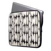 Weiße schwarze Punktmuster. Shibori-Kreis nahtlos. Laptopschutzhülle (Vorderseite Links)