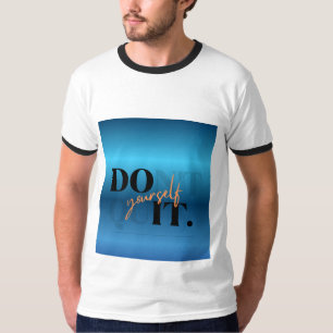 Weiße, schwarze Ringerringer-T-Shirt mit Text T-Shirt