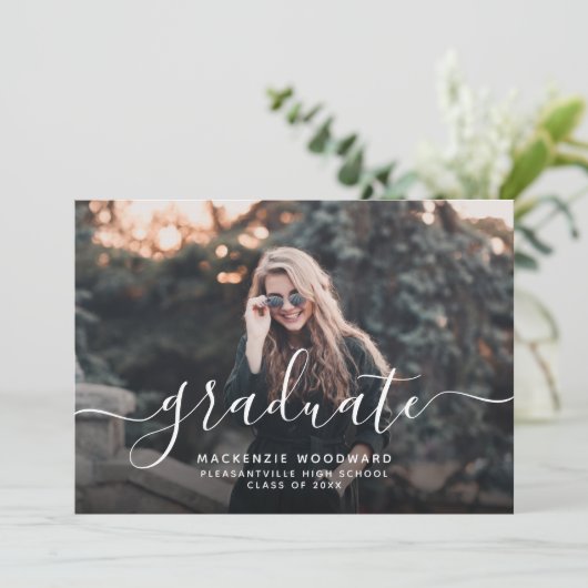 Weiße Script-Graduierungspartei für benutzerdefini Einladung (Stehend Vorderseite)