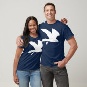 Weiße Seemöwe im Flug T-Shirt (Unisex)