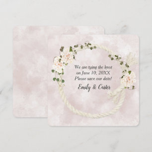 Weiße Seile mit Hortensiensträußen Save The Date