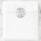 Weiße Silber- und Grauspeckpunkte Makeup von Runder Aufkleber (Tasche)