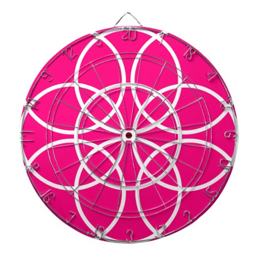 Weiße Spiralkreise auf rosa Dartscheibe (vorne)