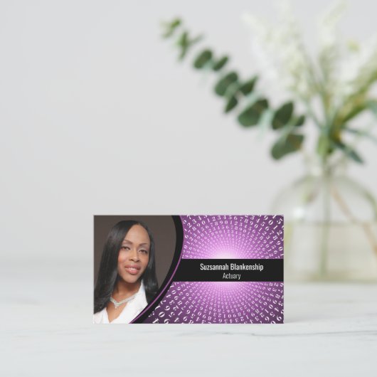 Weiße Spiralnummern auf Lila Foto Visitenkarte (Stehend Vorderseite)