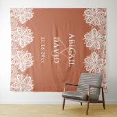 Weiße Spitze auf Terracotta Hochzeit Hintergrund Wandteppich (Beispiel (Horizontal))