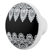 Weiße Spitze bildet eine empfindliche Grenze gegen Keramikknauf (Rechts)