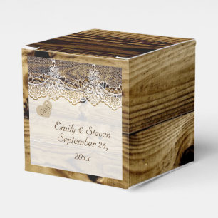 Weiße Spitze & Herz auf altem Holz rustikale Hochz Geschenkschachtel