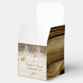 Weiße Spitze & Herz auf alten Holz rustikale Hochz Geschenkschachtel (Geöffnet)