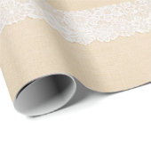 Weiße Spitze über Stoffdesign. Geschenkpapier (Rolleneckpunkt)