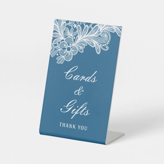 Weiße Spitzen auf blauen Karten und Geschenken Sockelschild (Vorderseite)