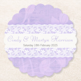 Weiße Spitzen auf lila Untersetzer für Hochzeitsar