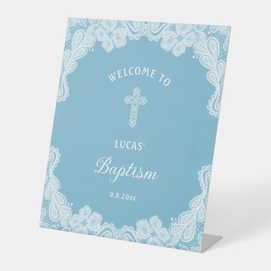 Weiße Spitzen auf Pastellblauer Taufe Willkommen Sockelschild (Vorderseite)