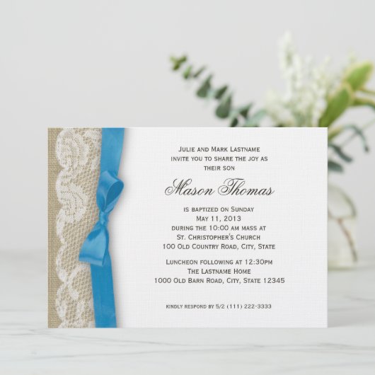Weiße Spitzen und Burlap Christening Einladung (Stehend Vorderseite)