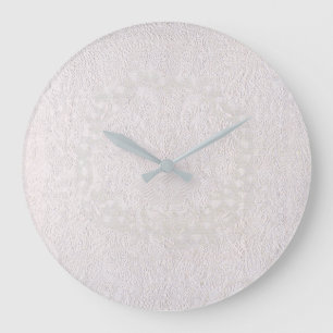 Weiße Spitzendeko mit Rosa Große Wanduhr
