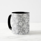Weiße Spitzenmuster auf grauem Hintergrund Tasse (Vorderseite Links)