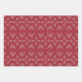 Weiße Spitzenschneeflocken auf dunkelroten Mosaike Geschenkpapier Set (Vorderseite 3)