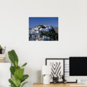 Weiße Stadt Casares, Andalusien, Spanien Poster (Heimbüro)