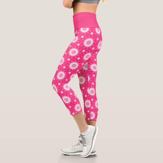 Weiße Sterne und Sterne über rosa Hintergrundmuste Capri Leggings (Links)