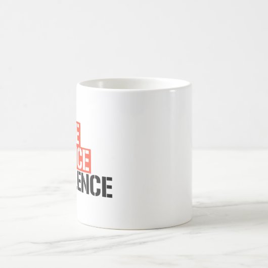 Weiße Stille ist Gewalt Kaffeetasse (Mittel)