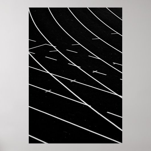Weiße Strecken auf Gleisgelände Poster (Vorne)