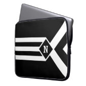 Weiße Streifen und Kronen auf Schwarz mit Monogram Laptopschutzhülle (Vorderseite Links)