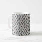 Weiße Strickwollestruktur, nahes Foto. Kaffeetasse (Vorderseite Links)