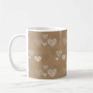 Weiße Strippenherzen auf Icced Coffee Kaffeetasse