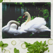 Weiße stumme Schwäne Geschirrtuch (Gefaltet)