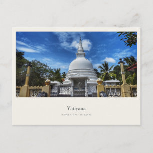 Weiße Stupa im Yatiyana-Tempel in Sri Lanka Postkarte