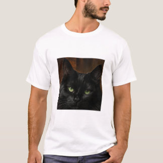 Weiße T-Shirts mit halbem Ärmel und schwarzem Katz