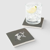 Weiße Tablette mit dunklen Pflastern Steinuntersetzer (Seitenansicht)