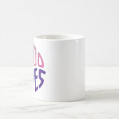 weiße Tasse mit Güte bedruckt. (Mittel)
