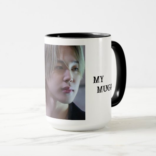 Weiße Tasse mit Jimin-Bild (VorderseiteRechts)