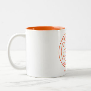 Weiße Tasse mit orangefarbener Silhouette