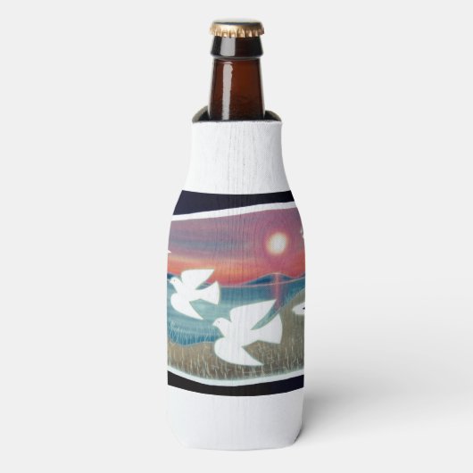 Weiße Tauben fliegen Flaschenkühler (Flaschenvorderseite)