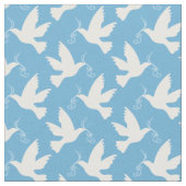 Weiße Tauben mit blauem Bandmuster Stoff (Nahaufnahme)