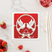 Weiße Tauben mit Hochzeitsrennen Serviette (Beispiel)