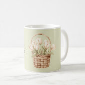 Weiße Tulpen in einem Korb Kaffeetasse (VorderseiteRechts)
