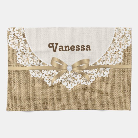 Weiße Tüte mit Spitzen und Leinenkorb Geschirrtuch (Horizontal)