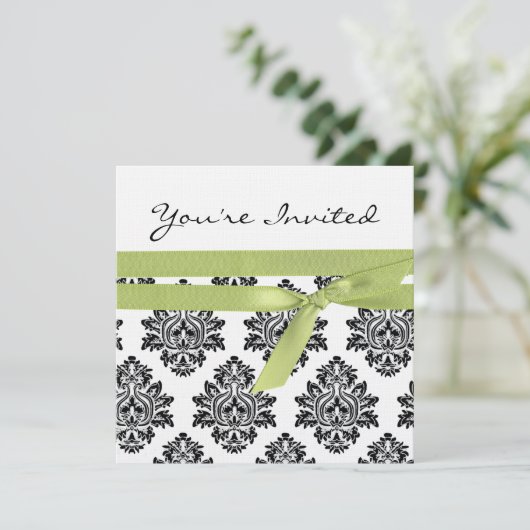 Weiße u. grüne Leinendamast-Babyparty laden ein Einladung (Stehend Vorderseite)